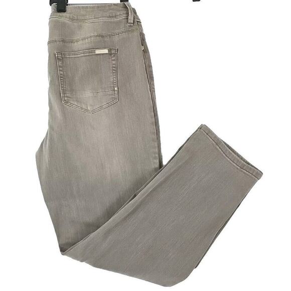 So Slimming by Chico's ~Woman Size 1(M) ~Light Gray Crop Pants Stretch. - Picture 1 of 9